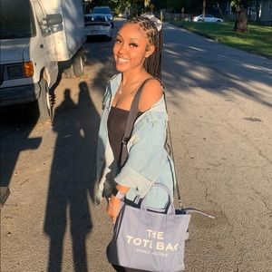 Meet your Posher, Deasia